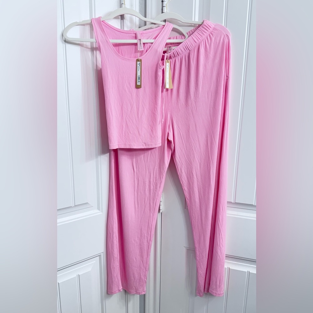SKIMS Bubblegum  Pink soft  Lounge Set